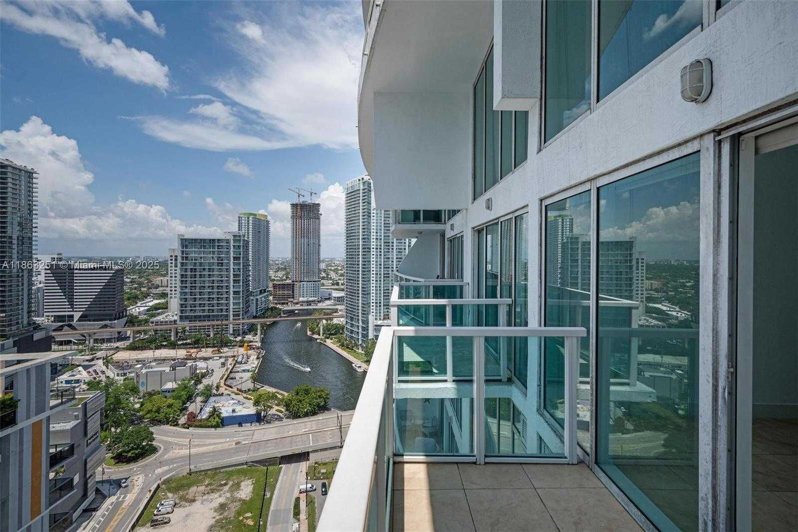 Small Image of 41 SOUTH EAST 5TH ST #1704, Miami Number 17