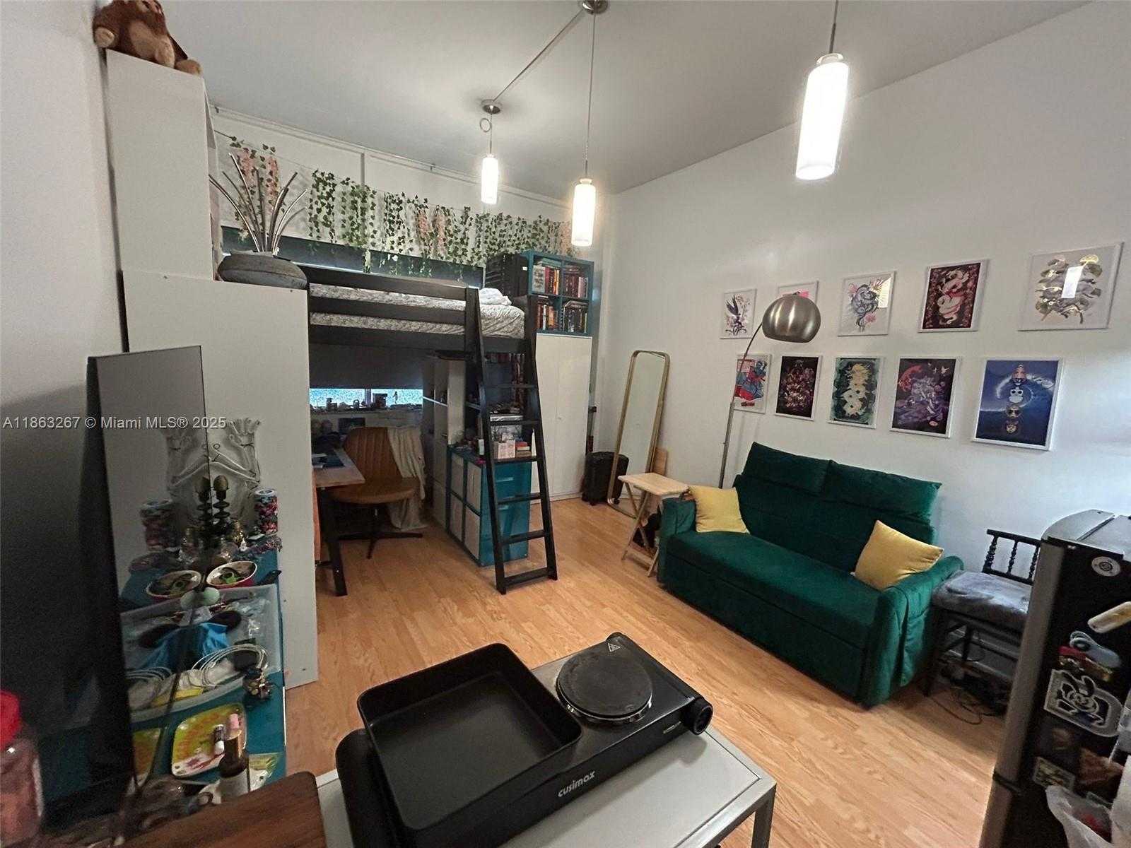 Small Image of 1915 BRICKELL AVE #CC9, Miami Number 9
