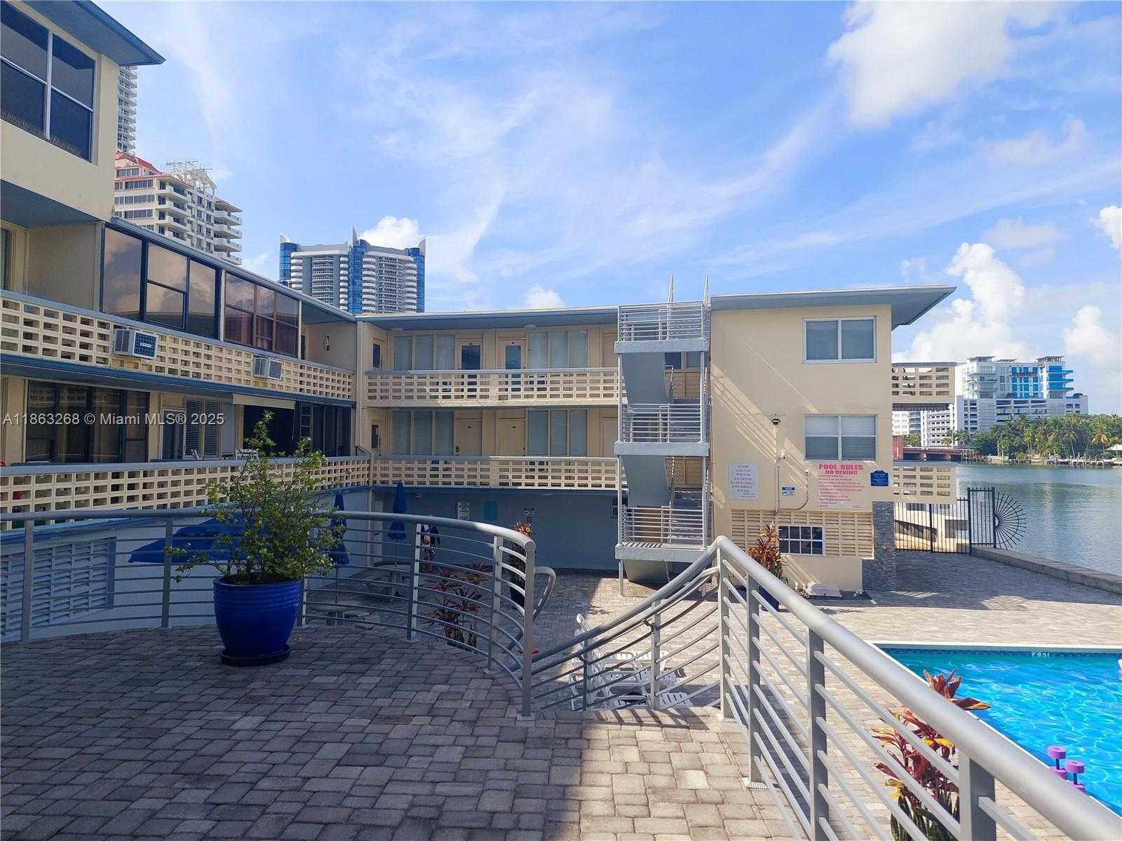 Small Image of 6484 INDIAN CREEK DR #122, Miami Beach Number 11