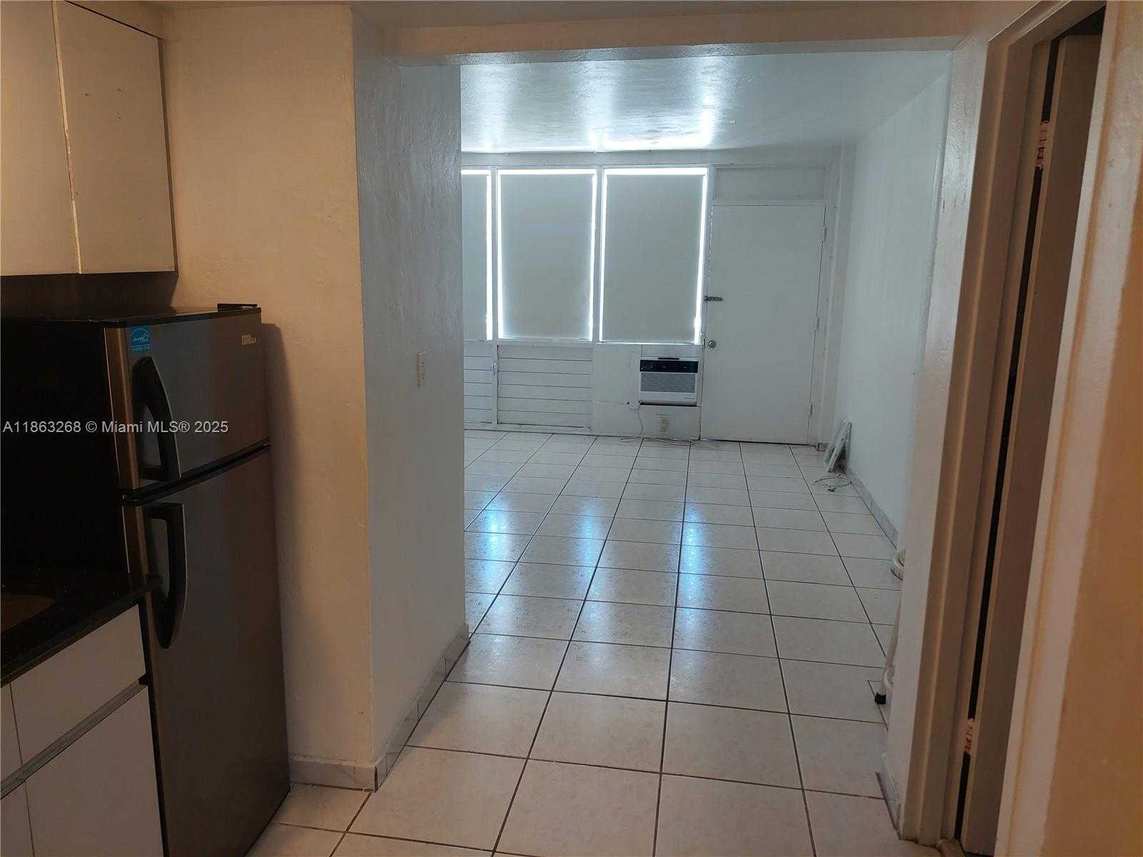 Small Image of 6484 INDIAN CREEK DR #122, Miami Beach Number 3