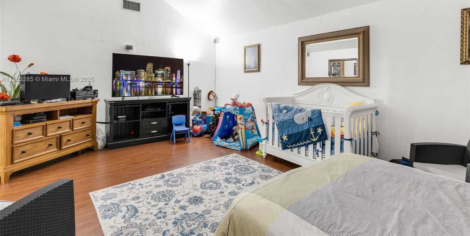 Small Image of 22100 SOUTH WEST 194TH AVE, Miami Number 11