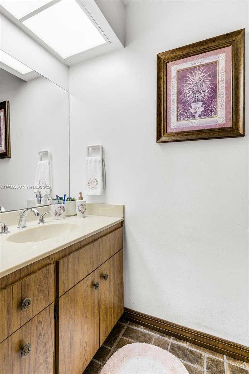 Small Image of 22100 SOUTH WEST 194TH AVE, Miami Number 12