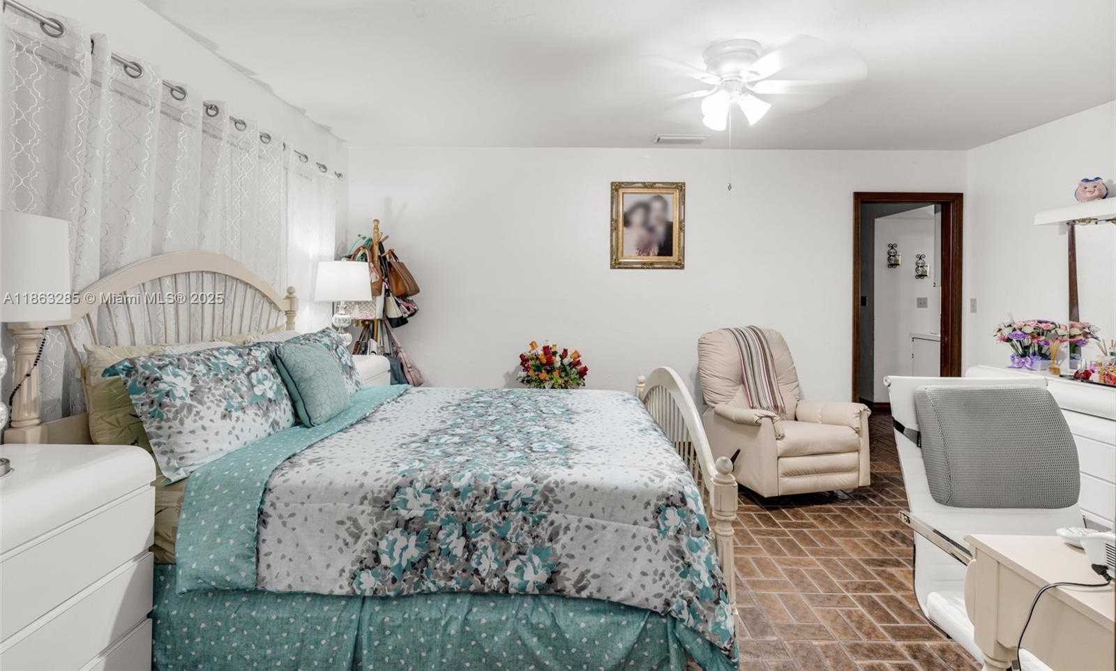 Small Image of 22100 SOUTH WEST 194TH AVE, Miami Number 14