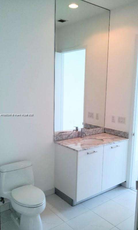 Small Image of 500 BRICKELL AVE #1101, Miami Number 7