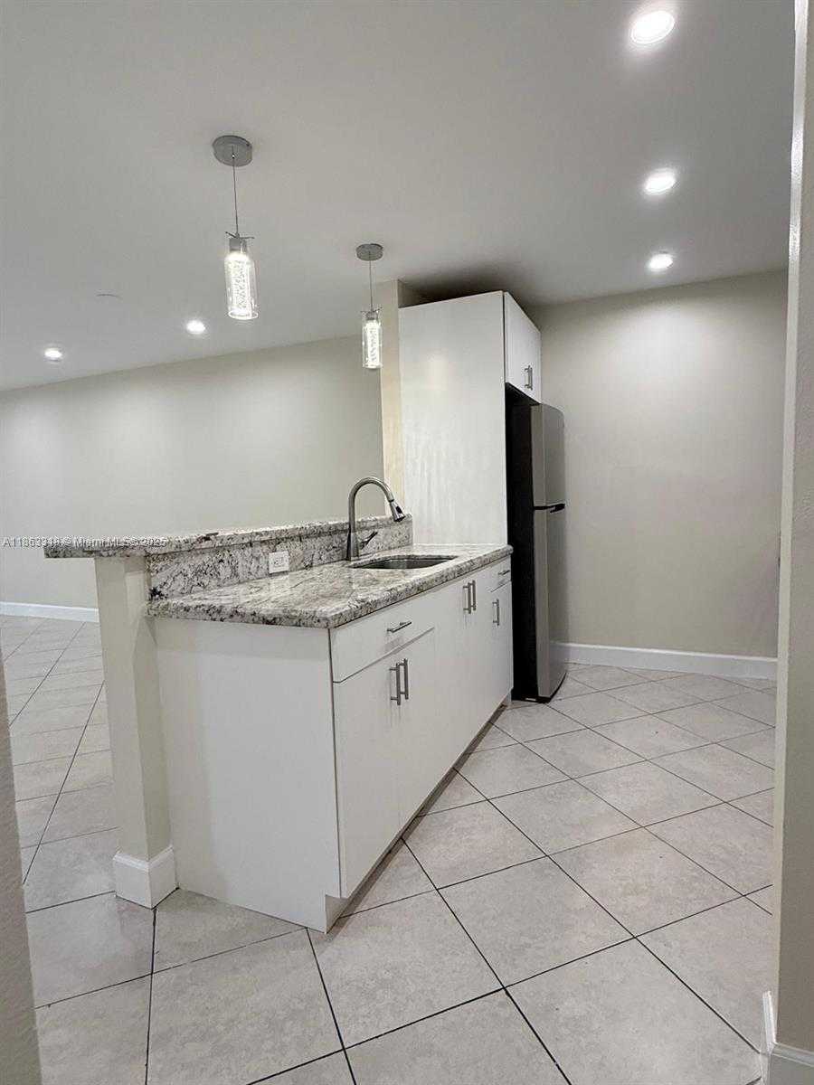 Small Image of 7701 CAMINO REAL #A217, Miami Number 5