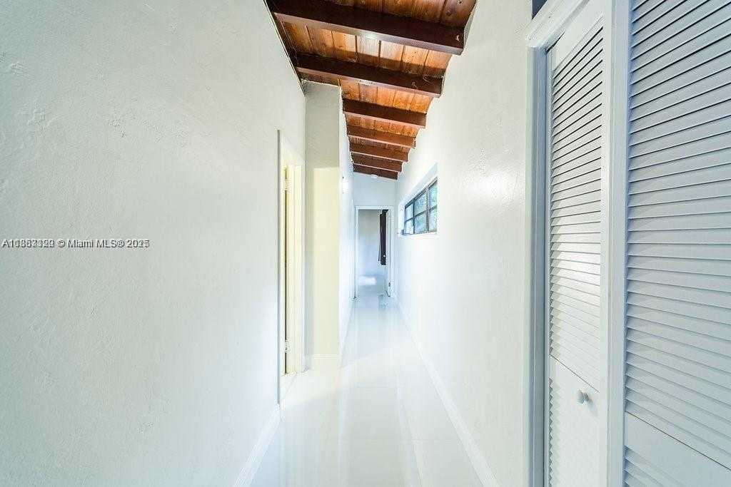Small Image of North Miami Beach Number 10