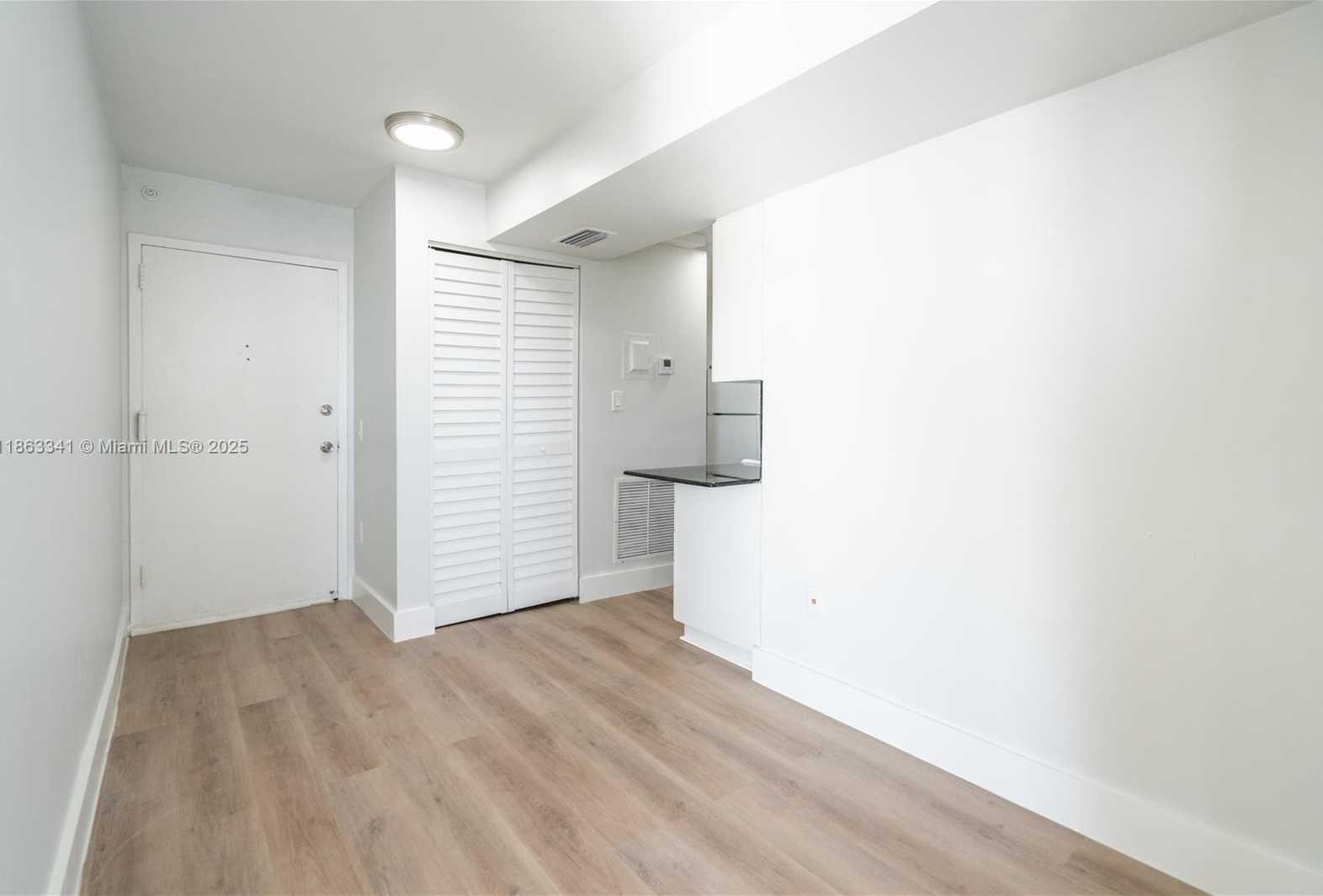 Small Image of 6969 COLLINS AVENUE #1502, Miami Beach Number 10