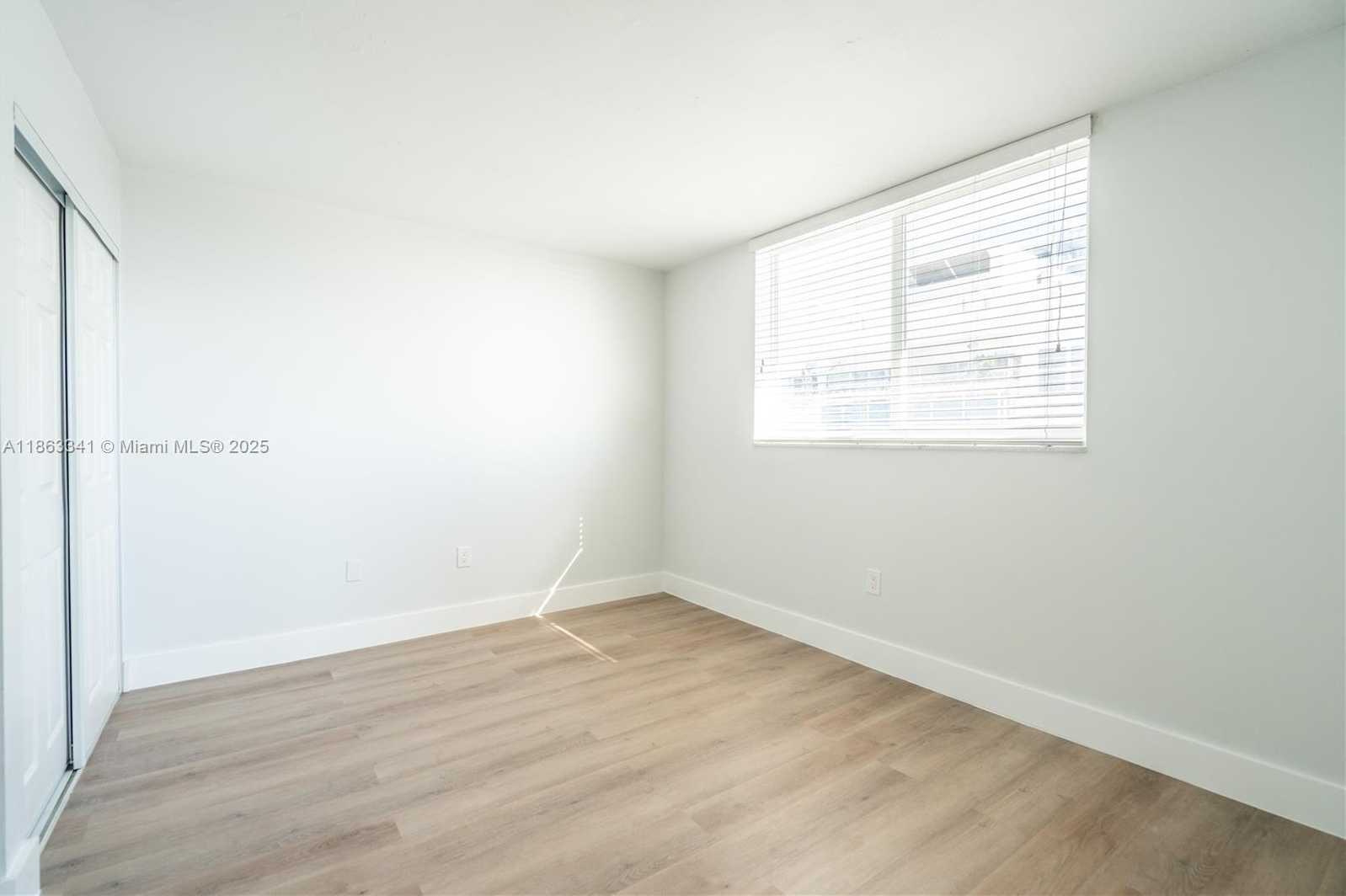 Small Image of 6969 COLLINS AVENUE #1502, Miami Beach Number 14