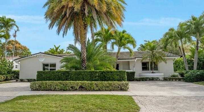 Small Image of 20405 NORTH EAST 22ND PL, Miami Number 2