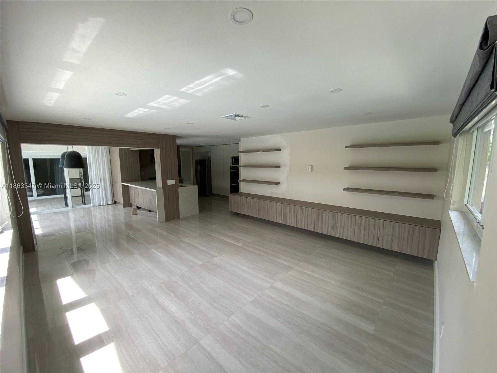 Small Image of 20405 NORTH EAST 22ND PL, Miami Number 23