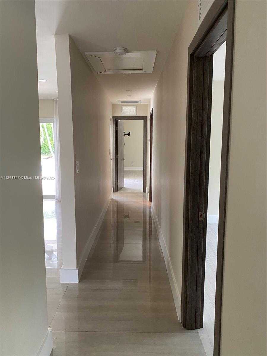 Small Image of 20405 NORTH EAST 22ND PL, Miami Number 33