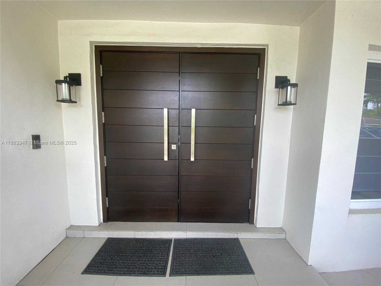 Small Image of 20405 NORTH EAST 22ND PL, Miami Number 4