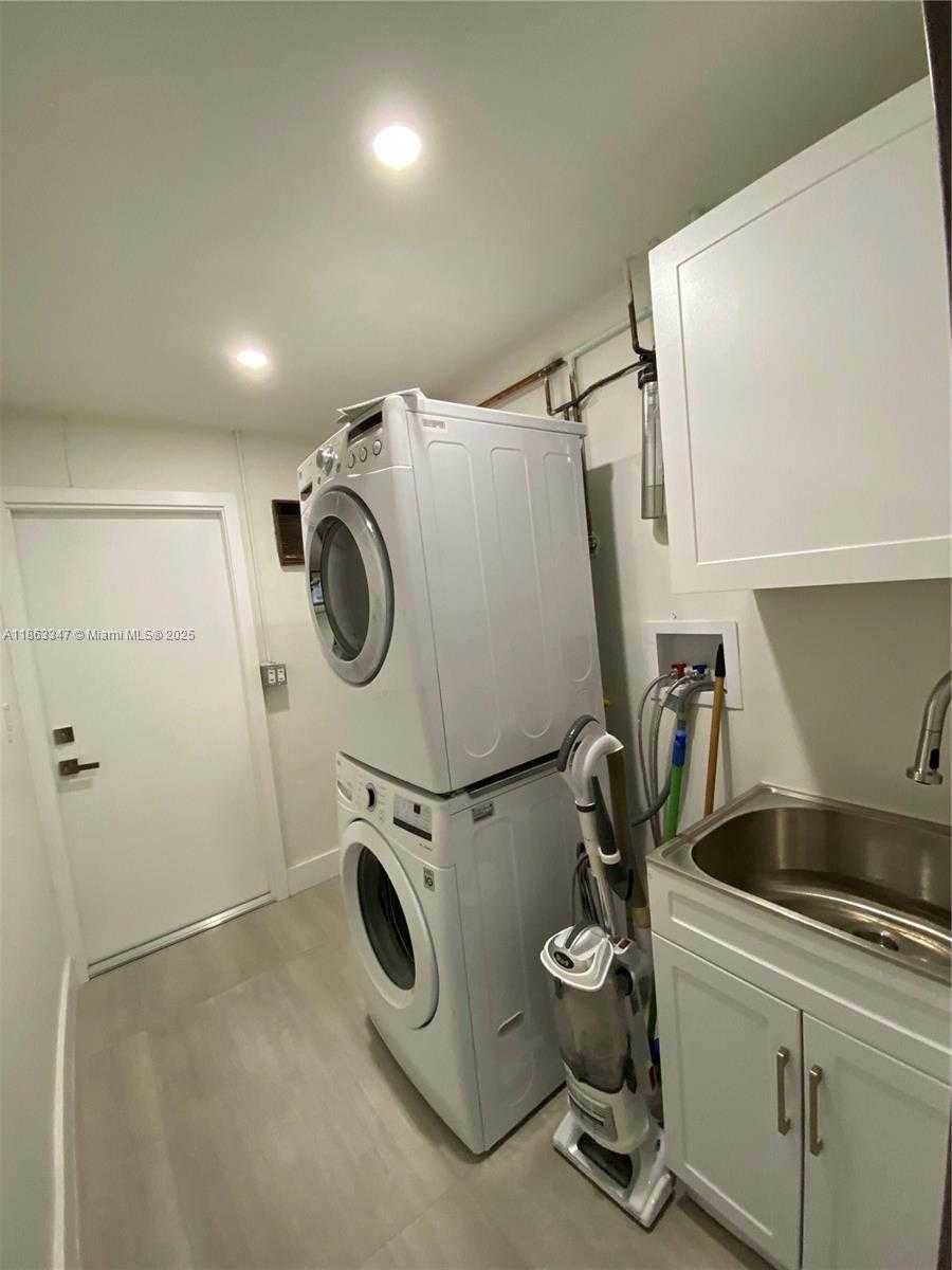 Small Image of 20405 NORTH EAST 22ND PL, Miami Number 41