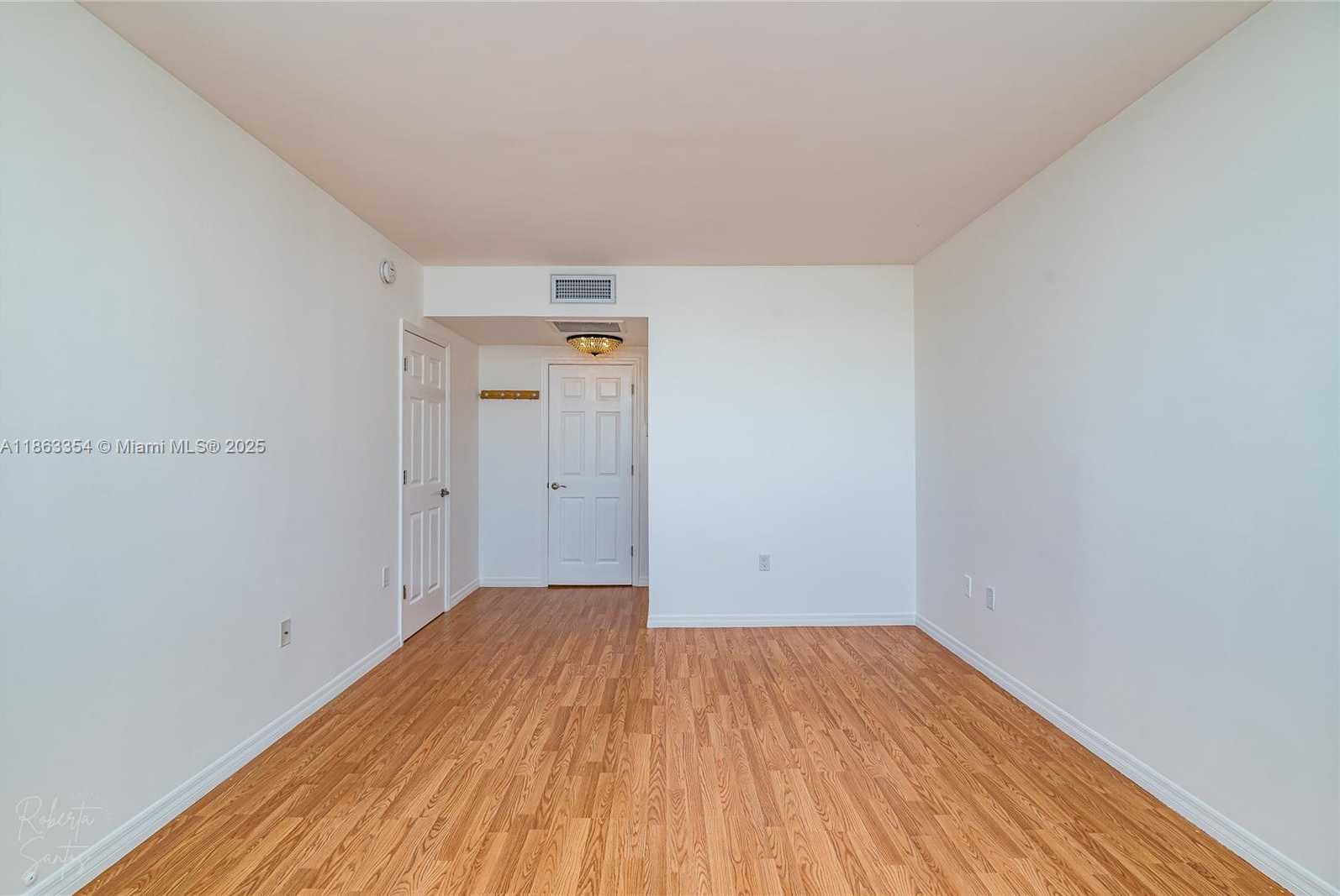Small Image of 500 BAYVIEW DR #1227, Sunny Isles Beach Number 15