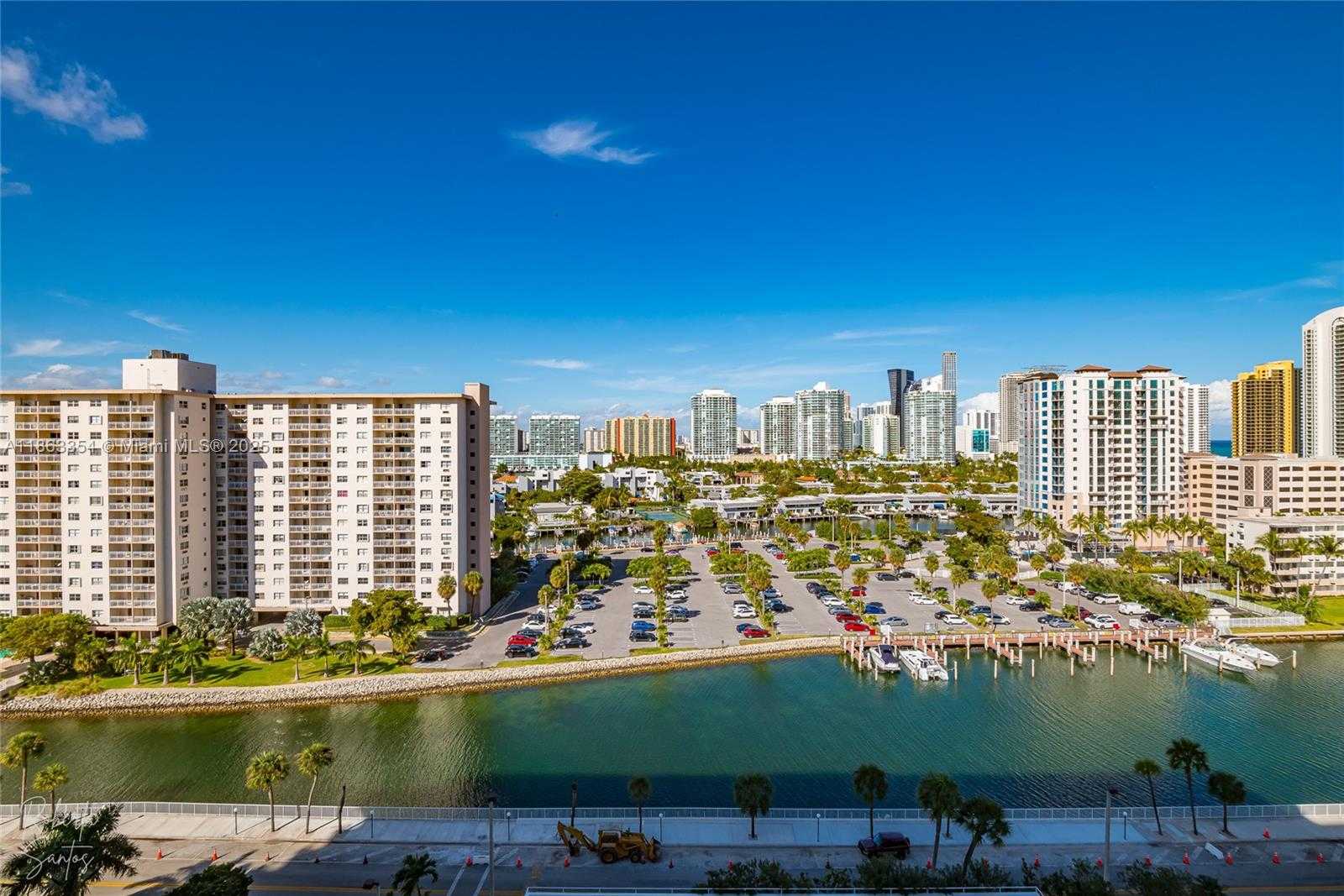 Small Image of 500 BAYVIEW DR #1227, Sunny Isles Beach Number 2