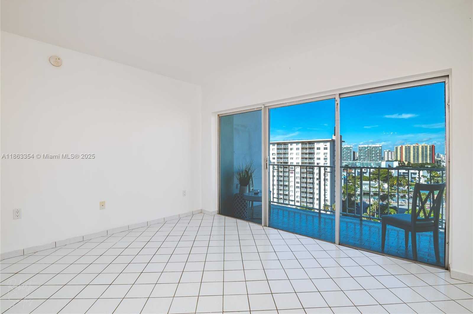 Small Image of 500 BAYVIEW DR #1227, Sunny Isles Beach Number 23