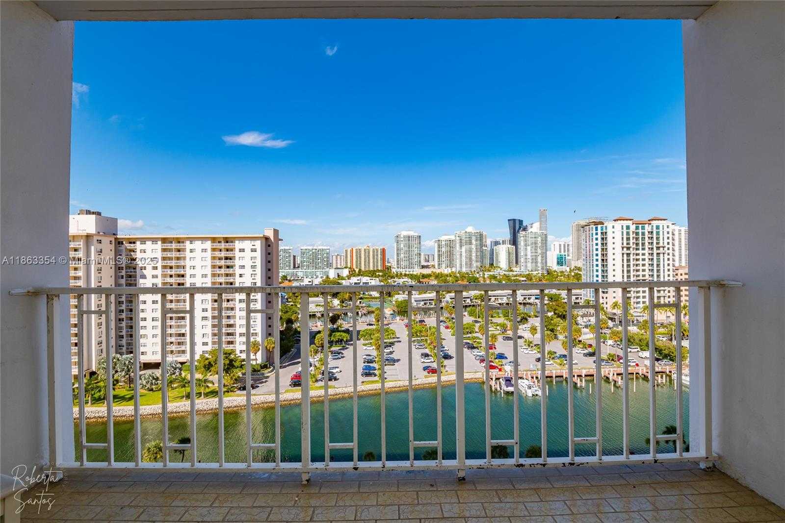 Small Image of 500 BAYVIEW DR #1227, Sunny Isles Beach Number 6