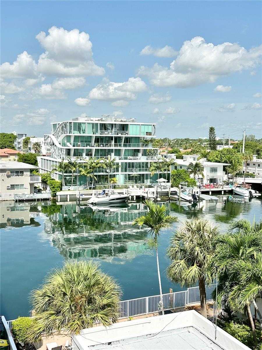 Small Image of 8400 BYRON AVE #5D, Miami Beach Number 21