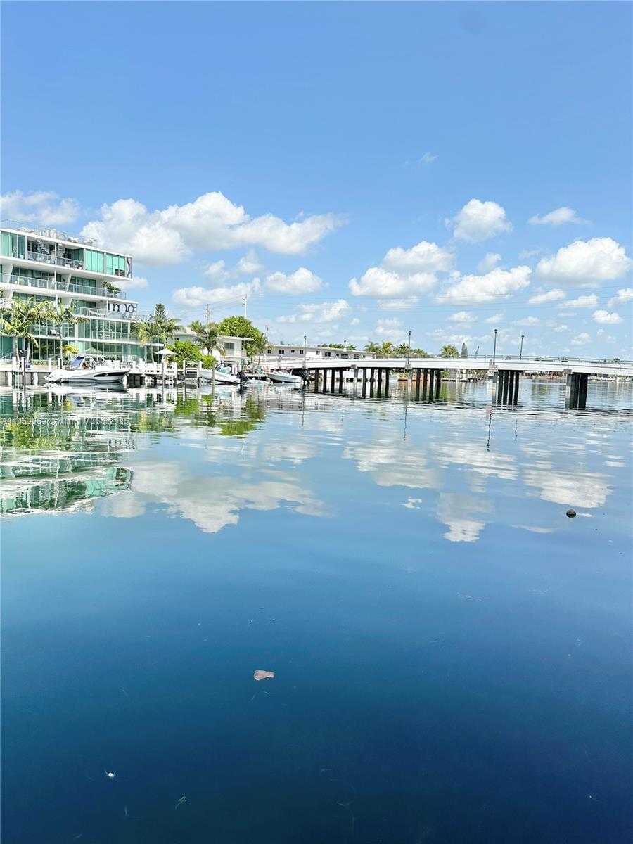 Small Image of 8400 BYRON AVE #5D, Miami Beach Number 24