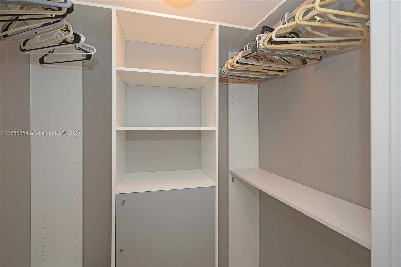 Small Image of 495 BRICKELL AVE #520, Miami Number 20