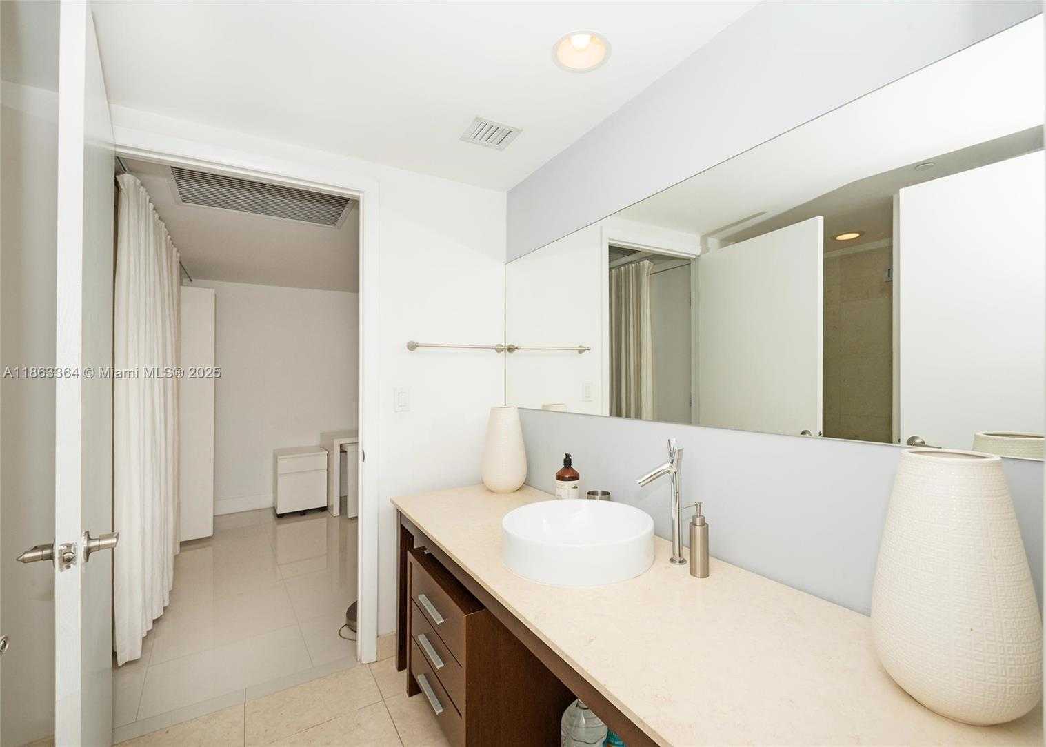 Small Image of 495 BRICKELL AVE #520, Miami Number 21
