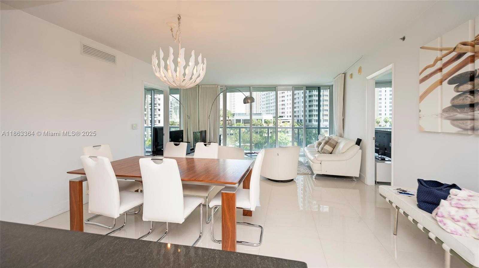 Small Image of 495 BRICKELL AVE #520, Miami Number 3