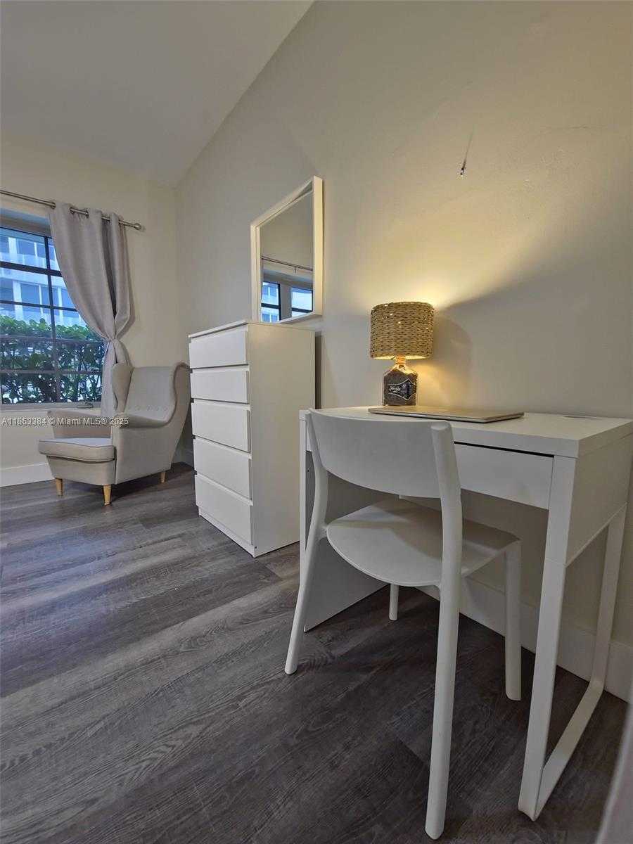 Small Image of 435 21ST ST #111, Miami Beach Number 29