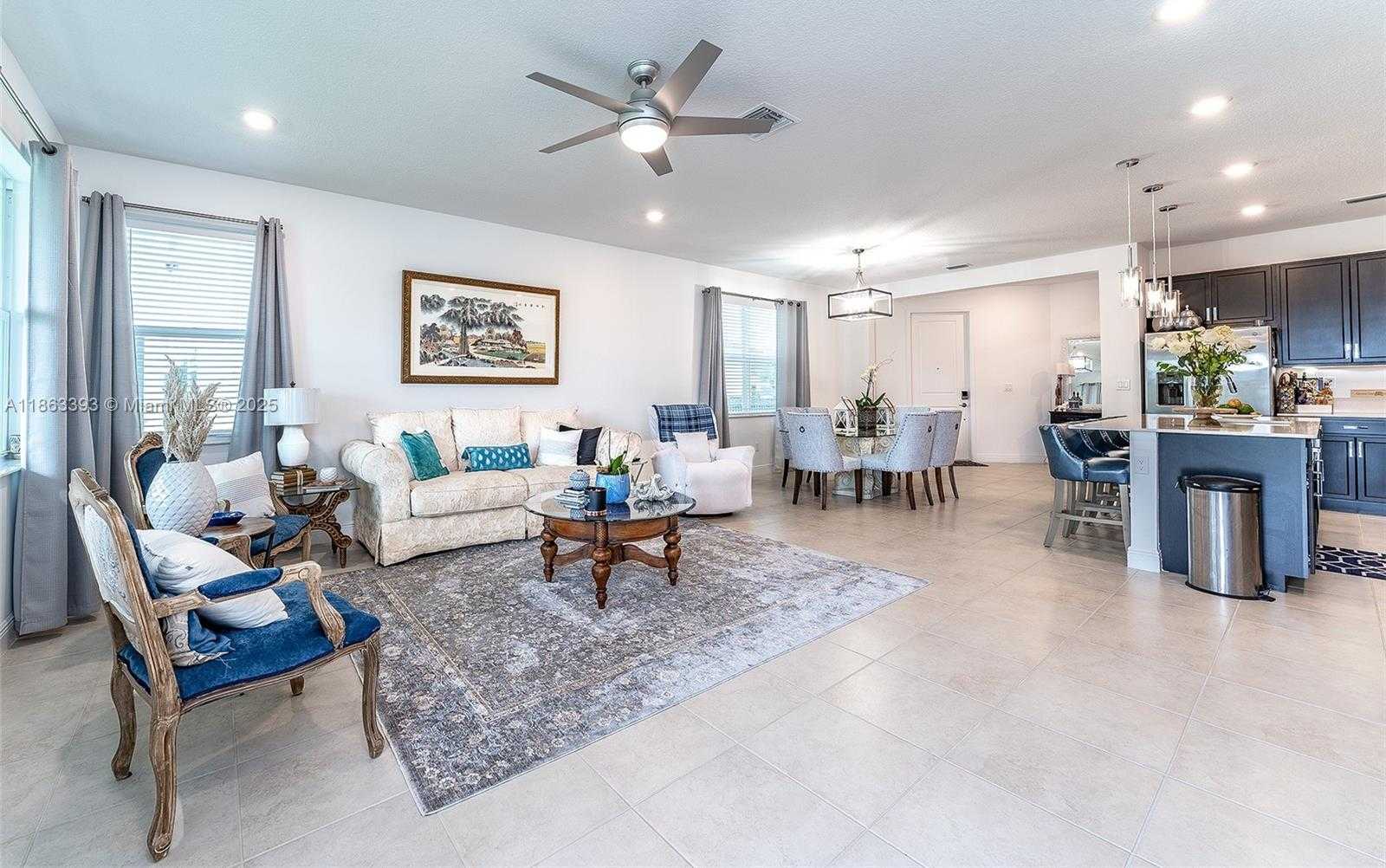 Small Image of 4230 ROSA DR, Deerfield Beach Number 16