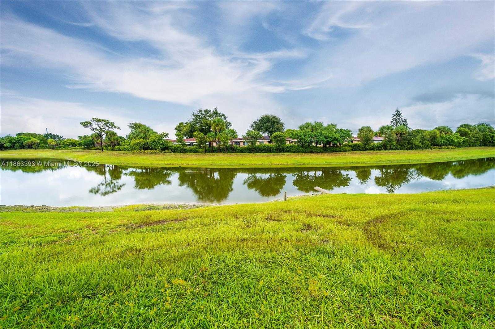 Small Image of 4230 ROSA DR, Deerfield Beach Number 21