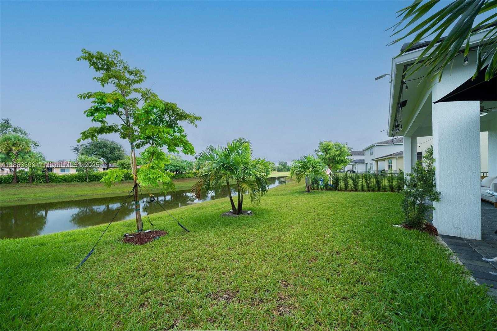 Small Image of 4230 ROSA DR, Deerfield Beach Number 22
