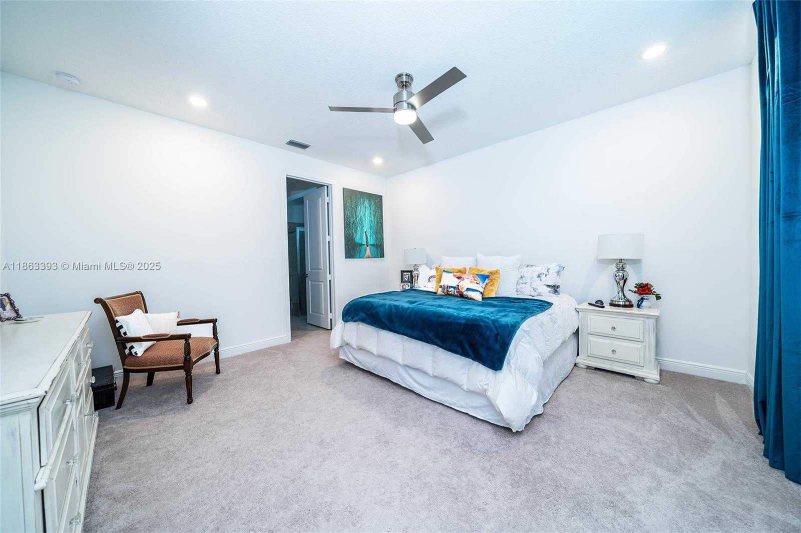 Small Image of 4230 ROSA DR, Deerfield Beach Number 23