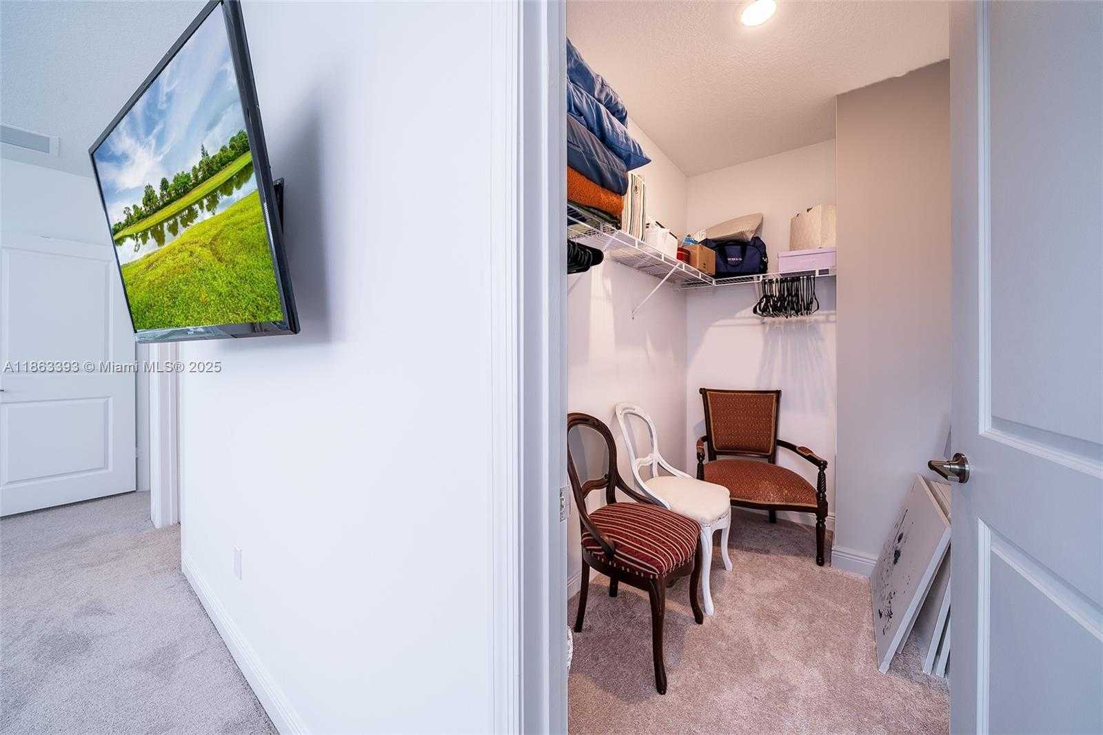 Small Image of 4230 ROSA DR, Deerfield Beach Number 25
