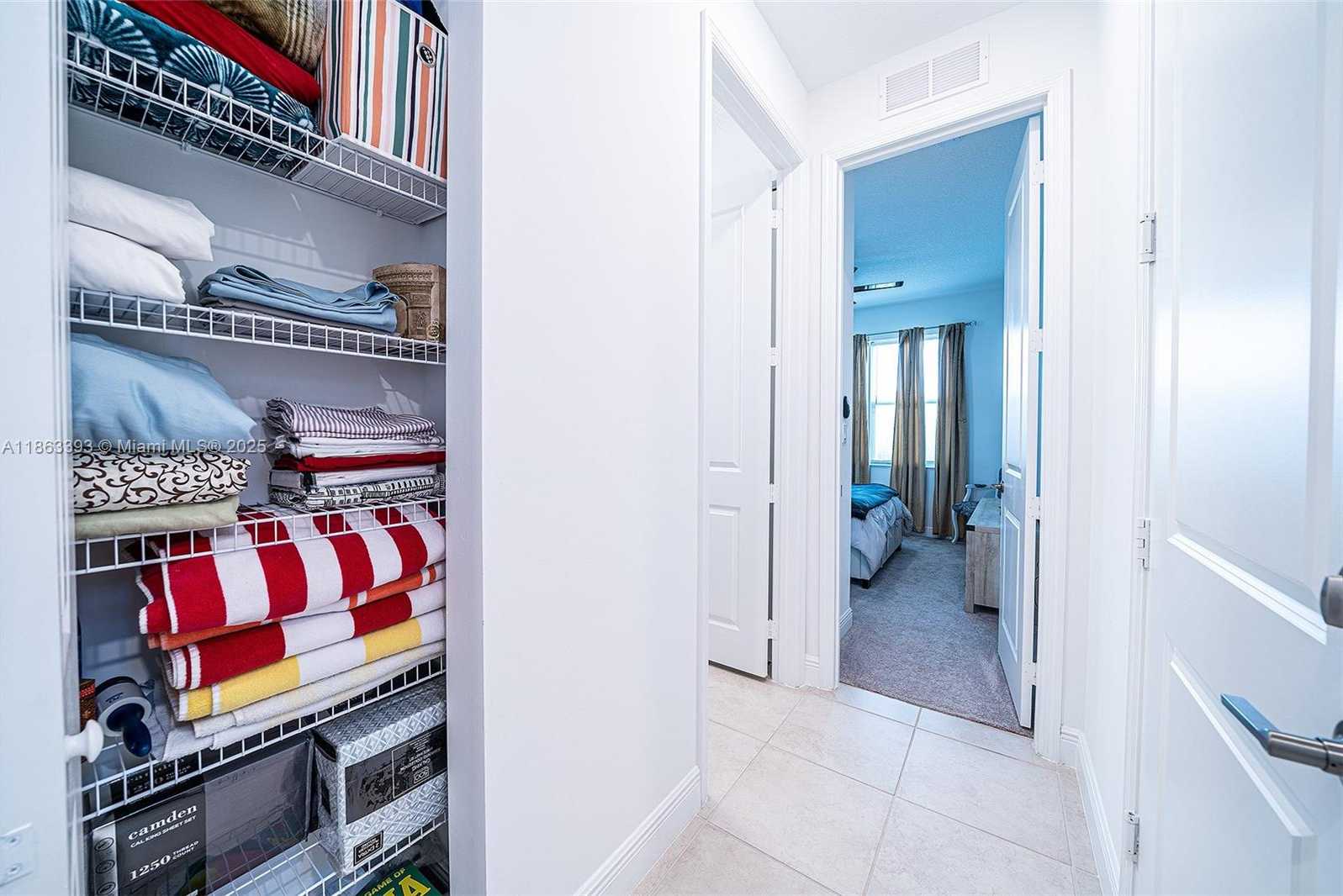 Small Image of 4230 ROSA DR, Deerfield Beach Number 45