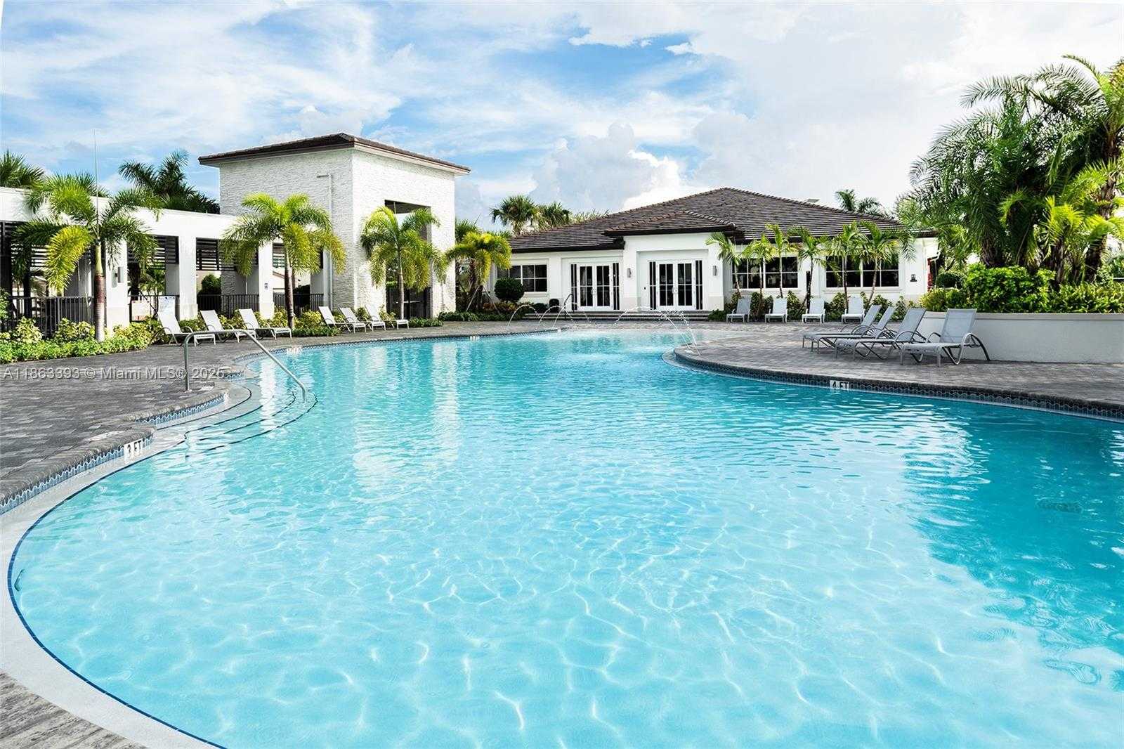 Small Image of 4230 ROSA DR, Deerfield Beach Number 49