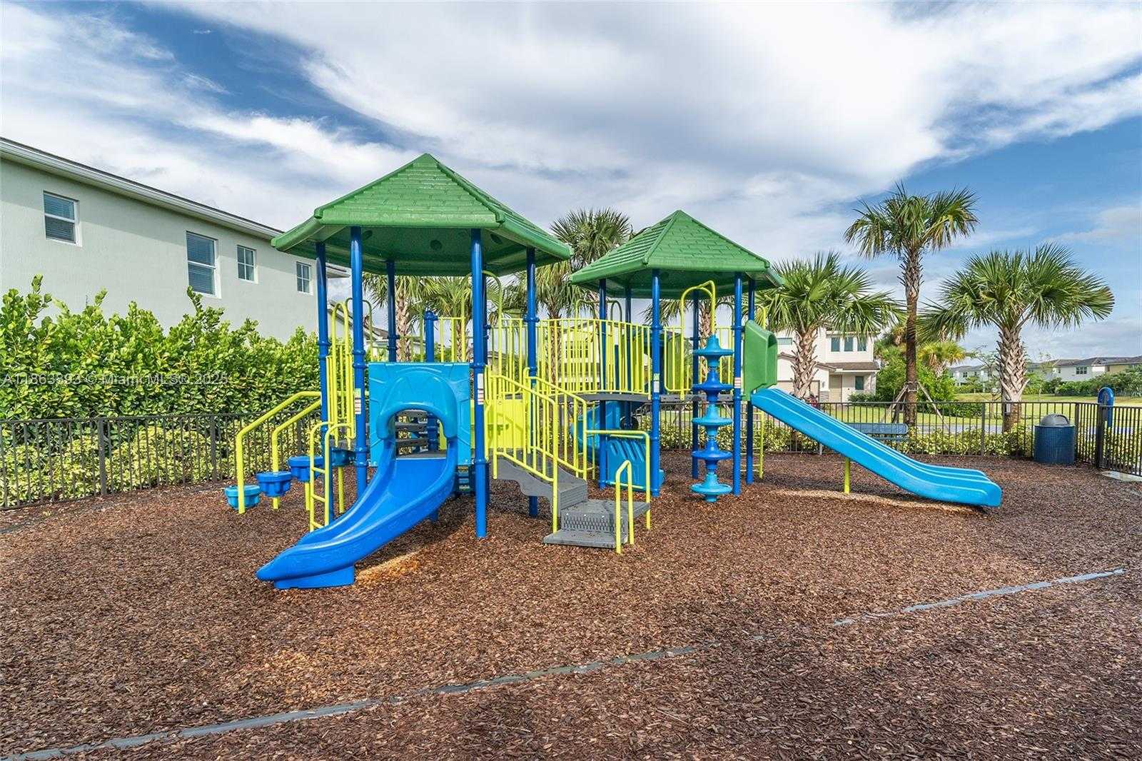 Small Image of 4230 ROSA DR, Deerfield Beach Number 52