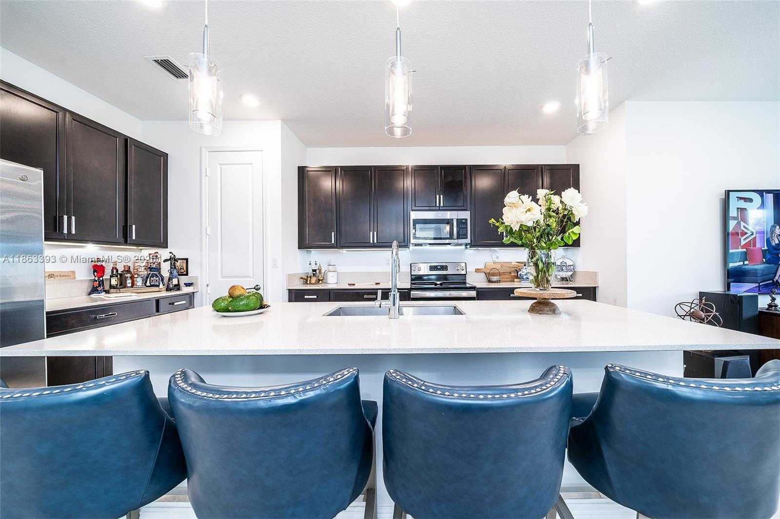 Small Image of 4230 ROSA DR, Deerfield Beach Number 9
