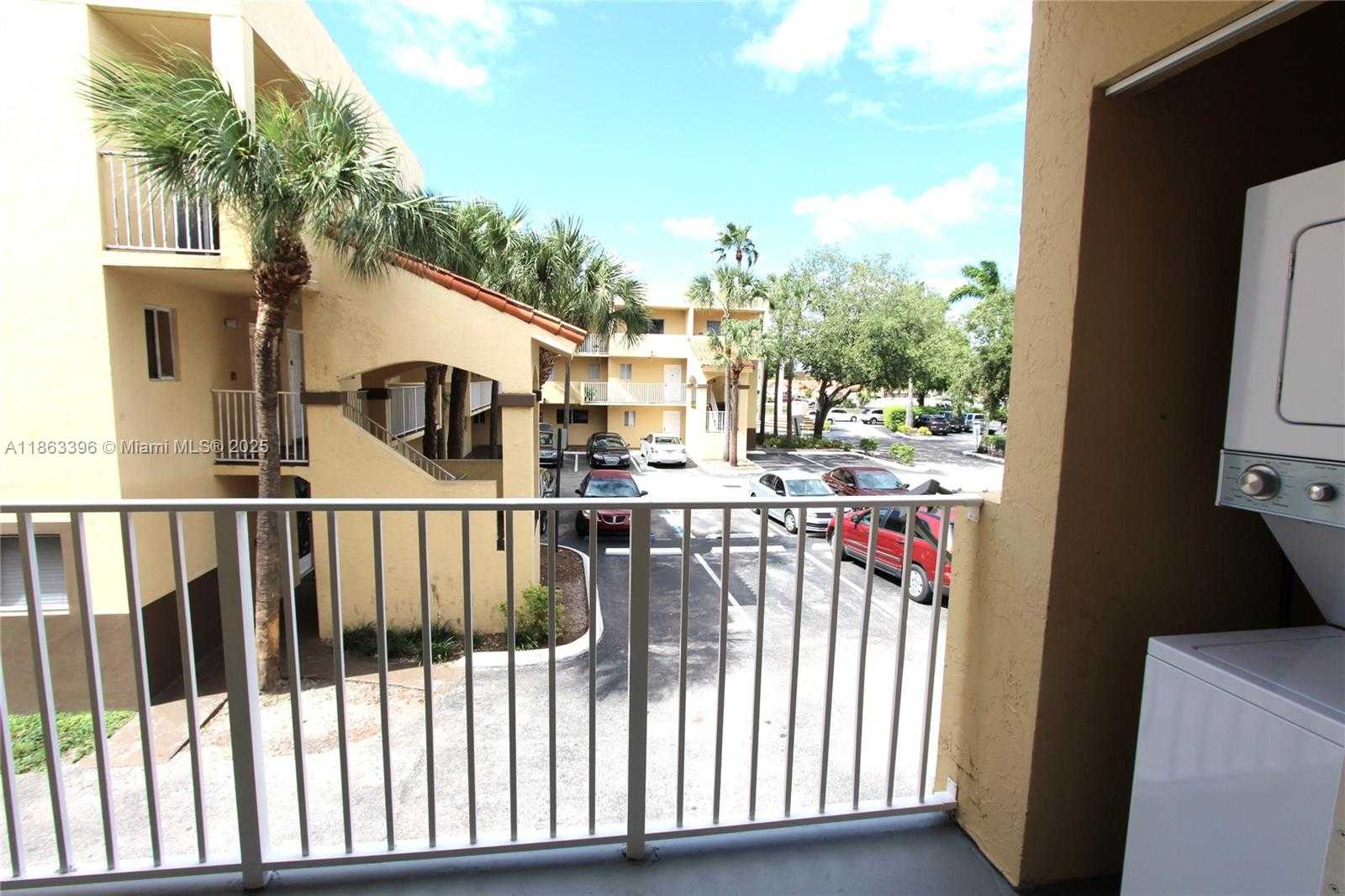 Small Image of 2750 WEST 76TH ST #210, Hialeah Number 11