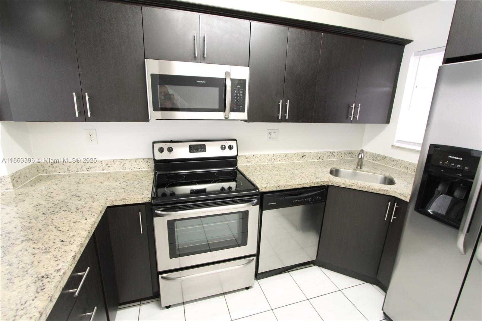 Small Image of 2750 WEST 76TH ST #210, Hialeah Number 17