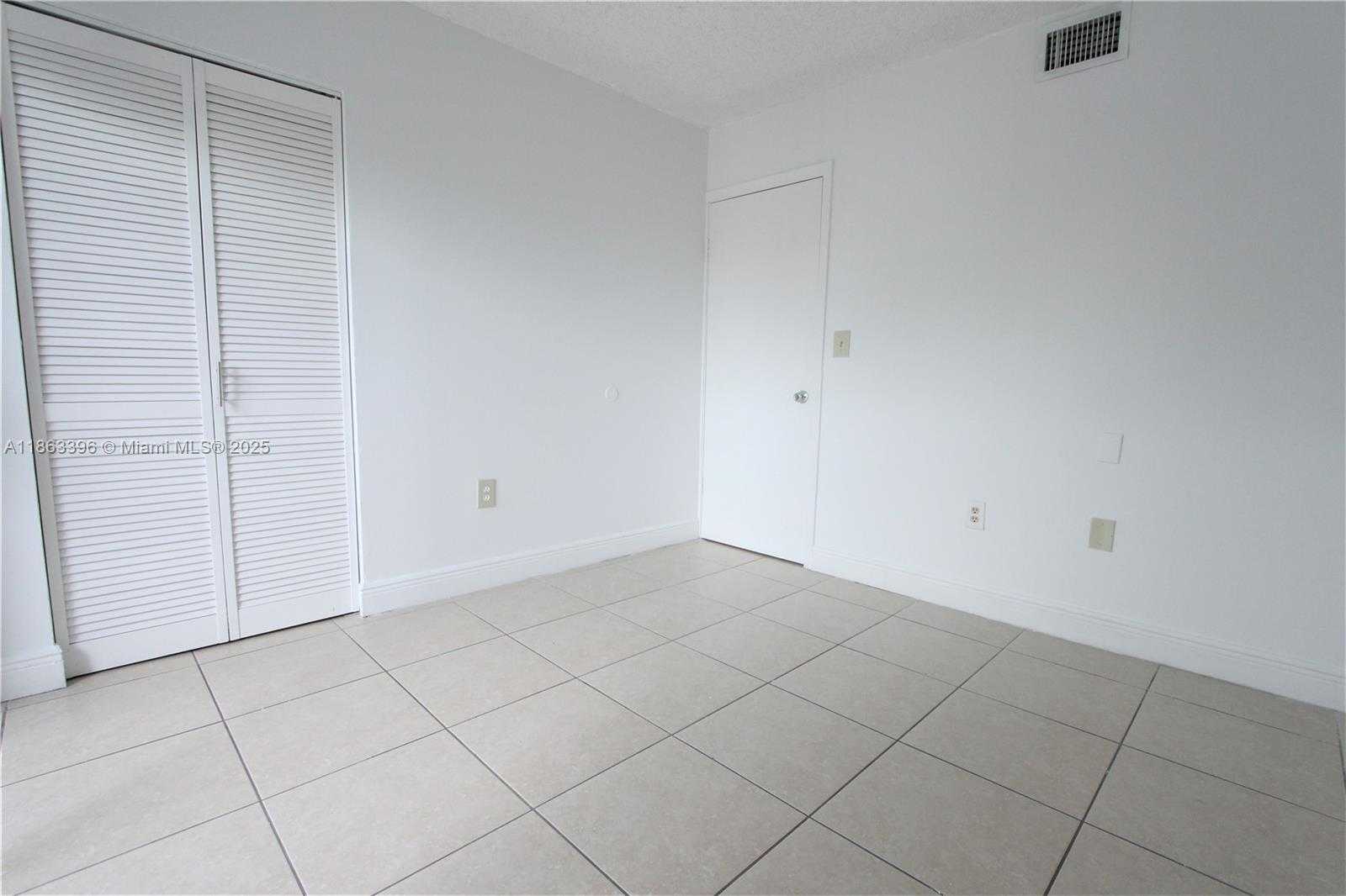 Small Image of 2750 WEST 76TH ST #210, Hialeah Number 23