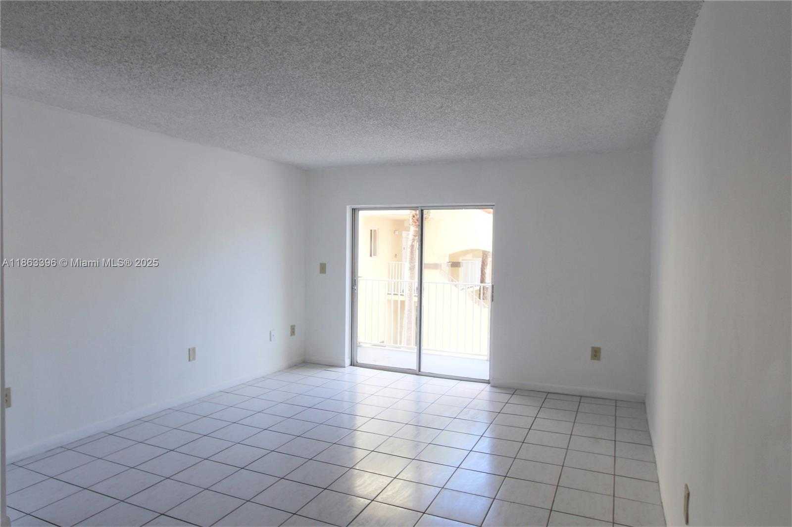 Small Image of 2750 WEST 76TH ST #210, Hialeah Number 4