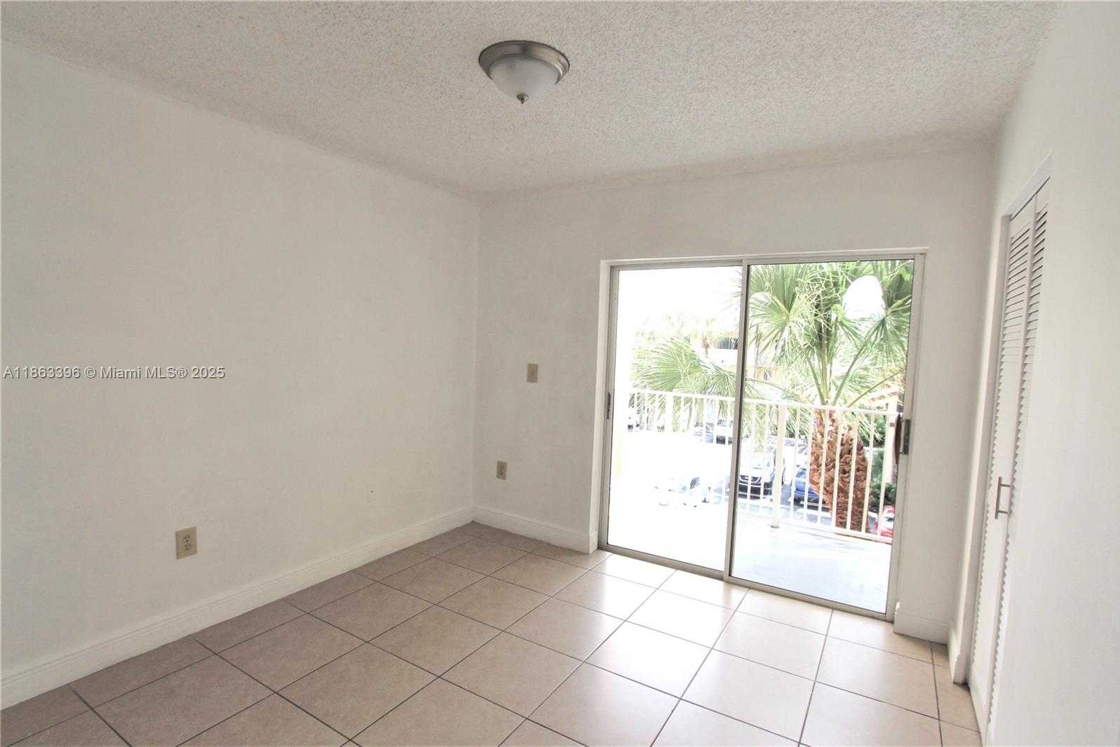 Small Image of 2750 WEST 76TH ST #210, Hialeah Number 5