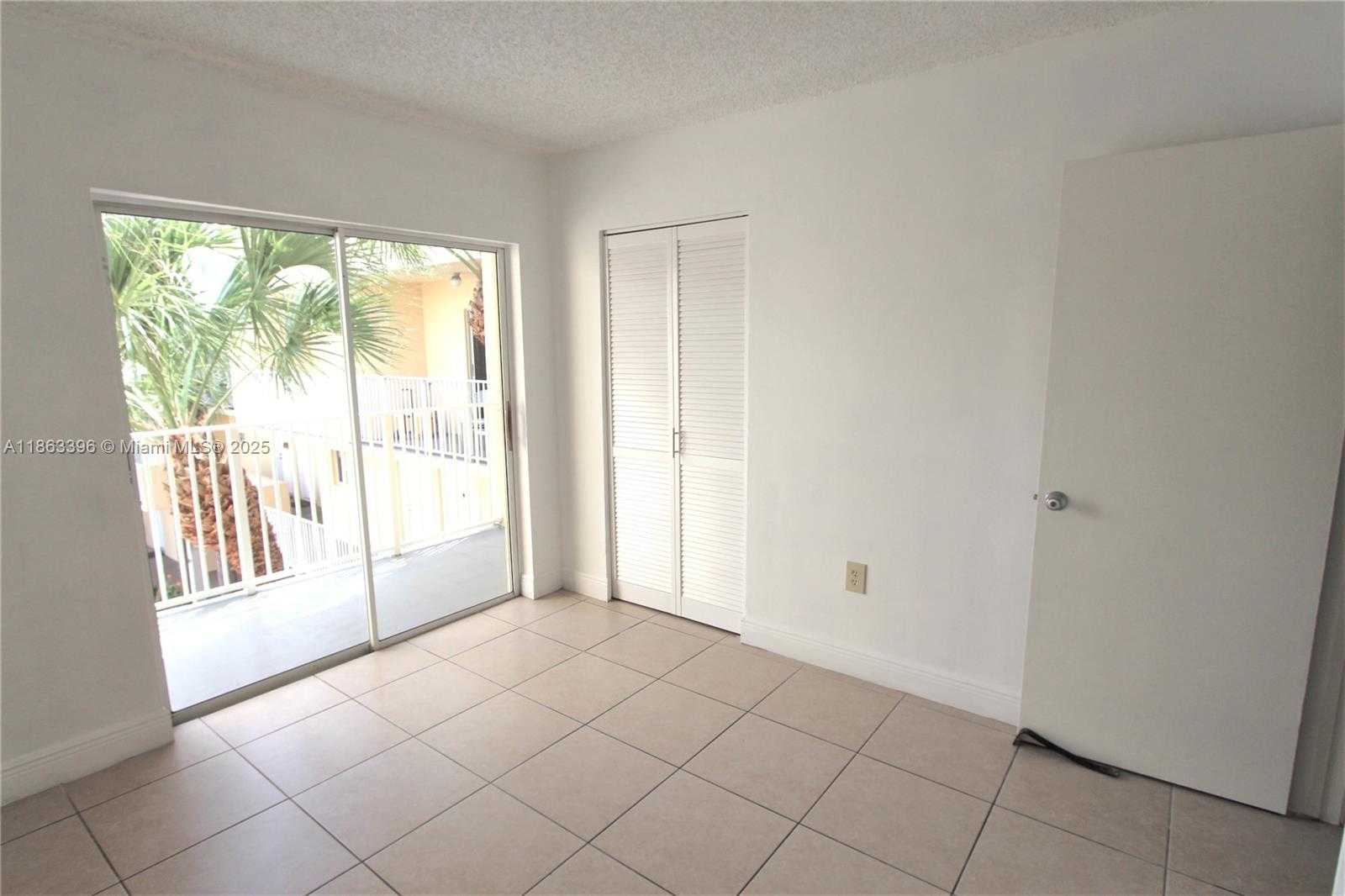 Small Image of 2750 WEST 76TH ST #210, Hialeah Number 6