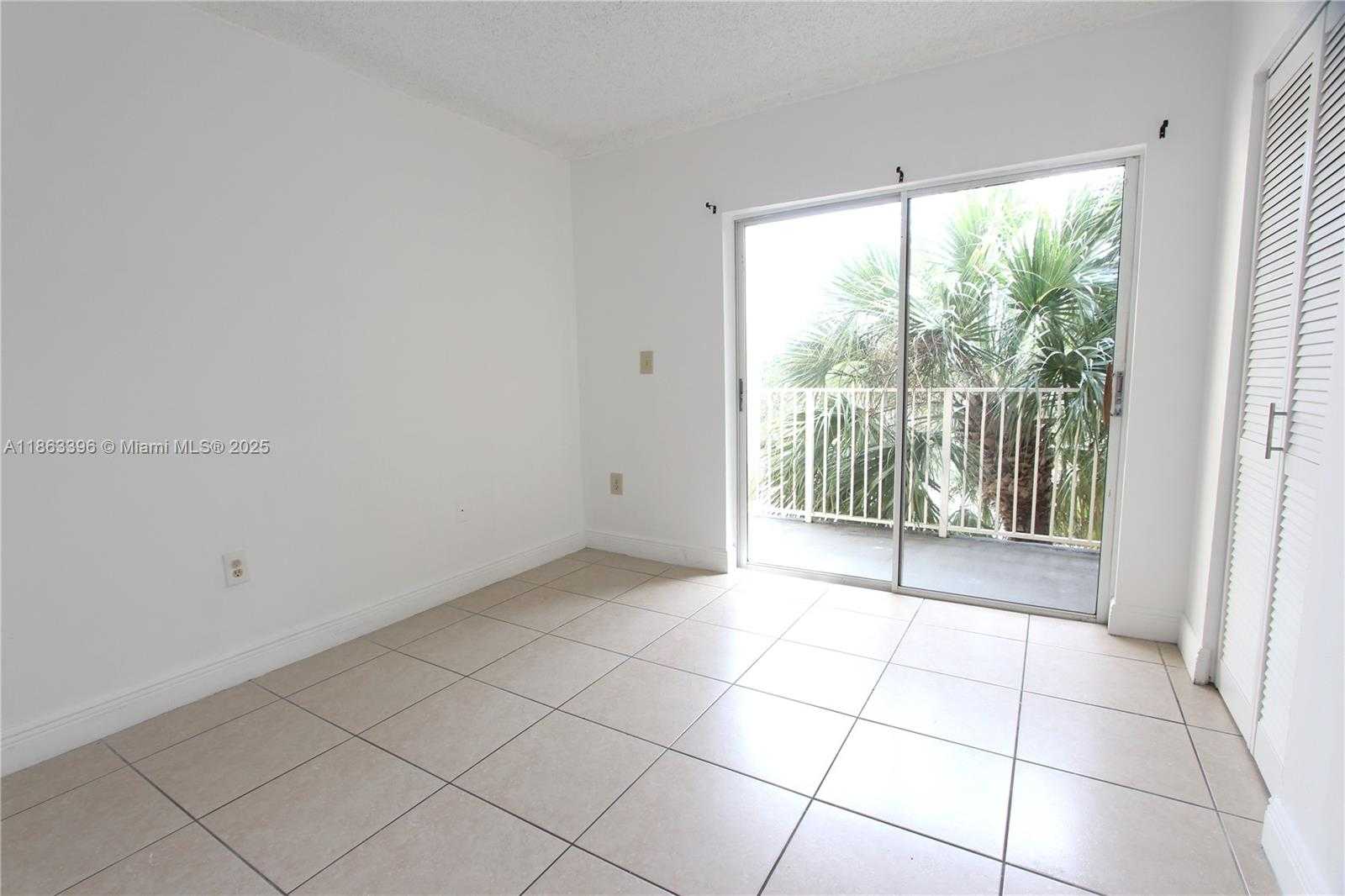 Small Image of 2750 WEST 76TH ST #210, Hialeah Number 7