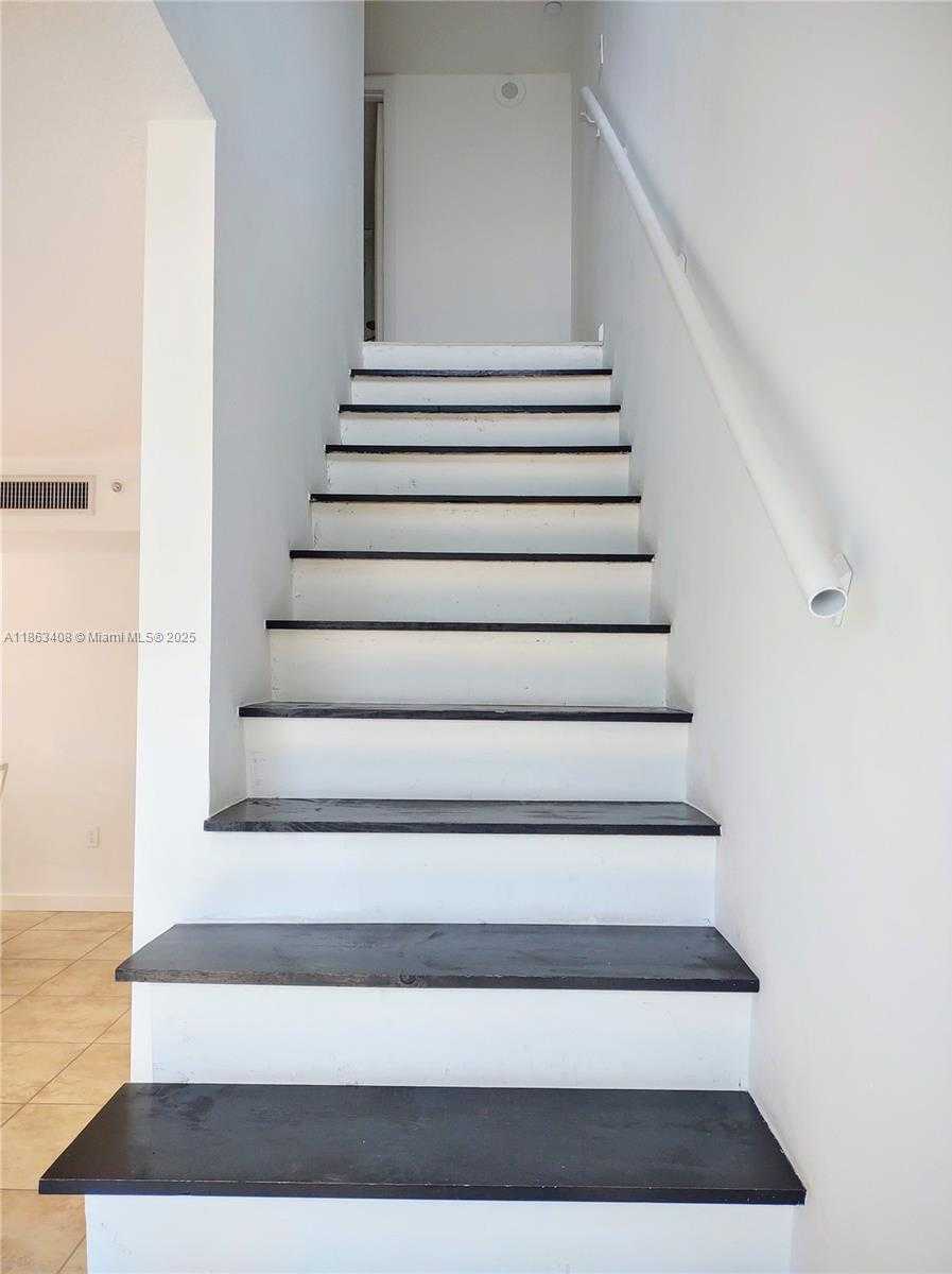 Small Image of 7600 COLLINS AVE #416, Miami Beach Number 10