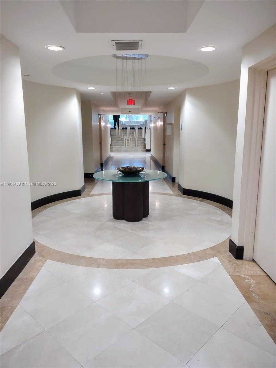 Small Image of 7600 COLLINS AVE #416, Miami Beach Number 18