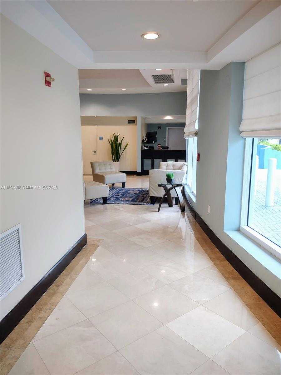 Small Image of 7600 COLLINS AVE #416, Miami Beach Number 19