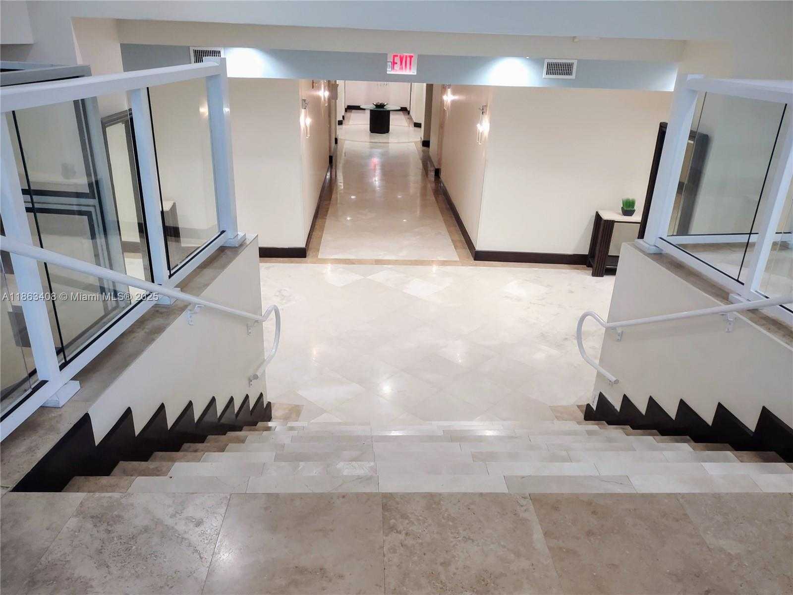 Small Image of 7600 COLLINS AVE #416, Miami Beach Number 21