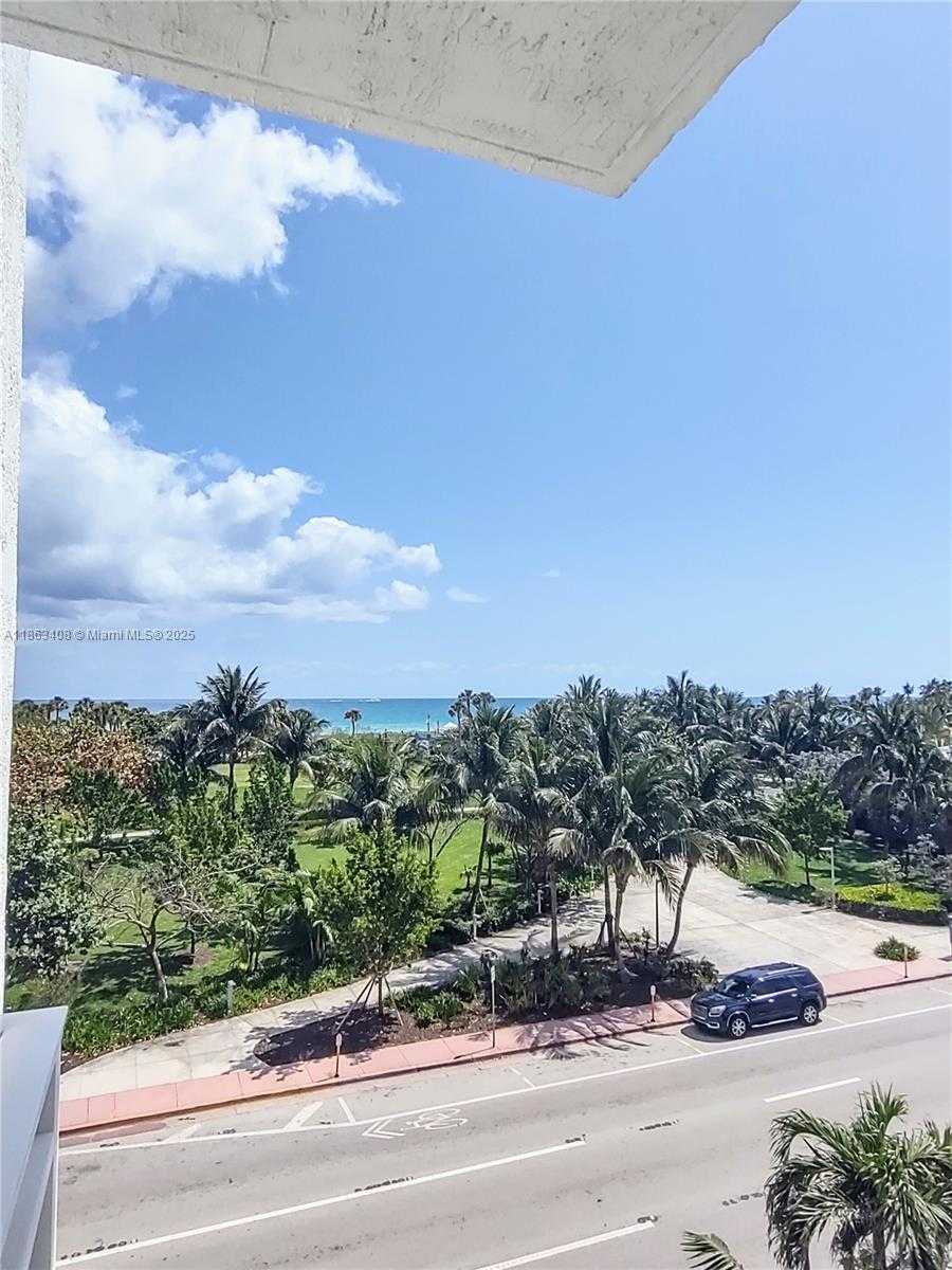 Small Image of 7600 COLLINS AVE #416, Miami Beach Number 24