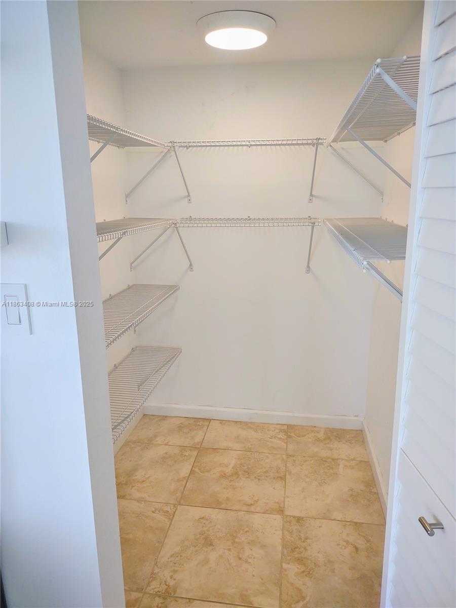 Small Image of 7600 COLLINS AVE #416, Miami Beach Number 30