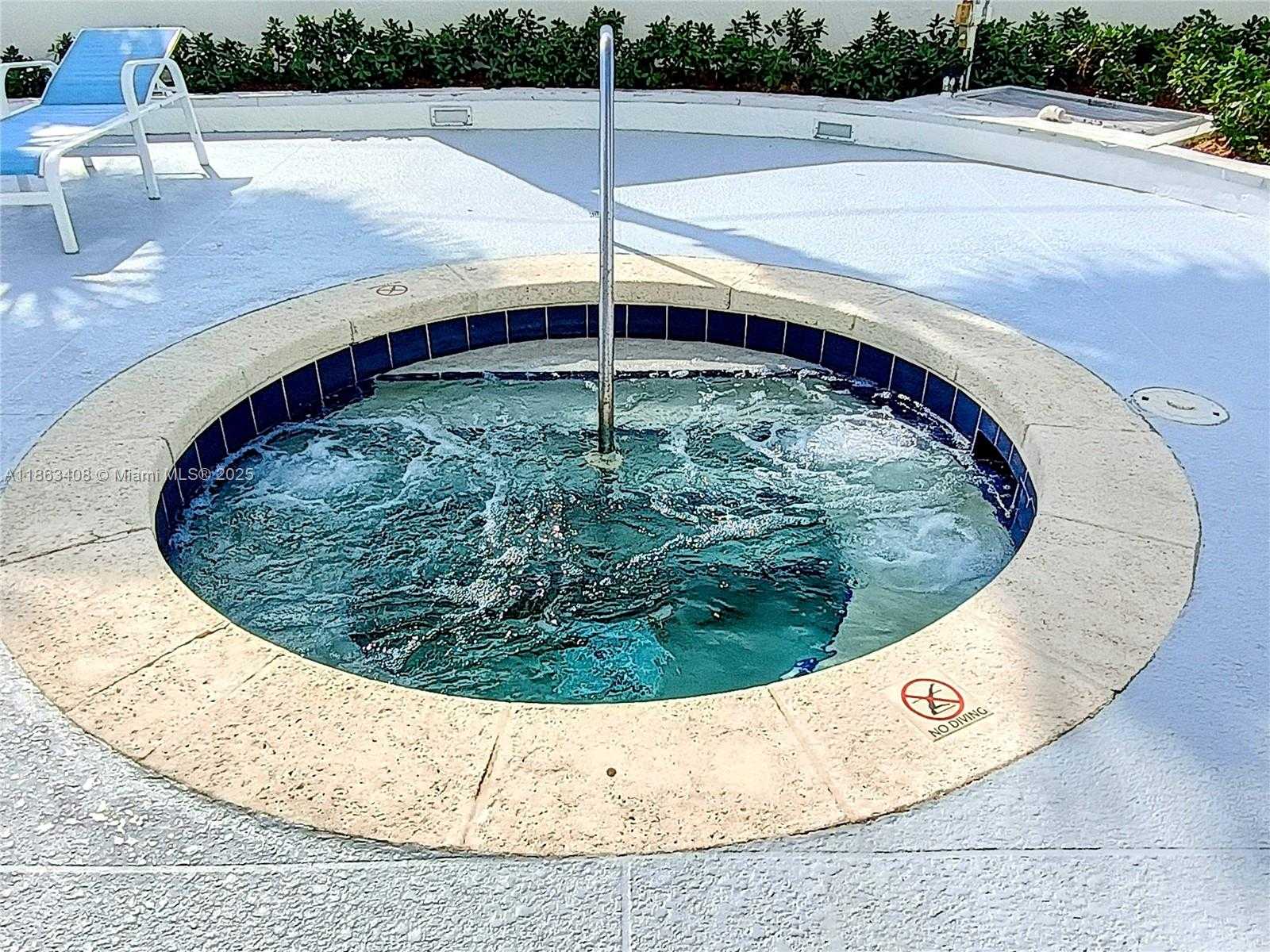 Small Image of 7600 COLLINS AVE #416, Miami Beach Number 35